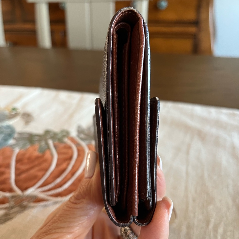 Louis Vuitton Monogram Elise  Trifold Wallet - Picture 5 of 16